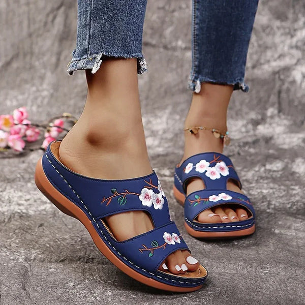 Kira Sandal